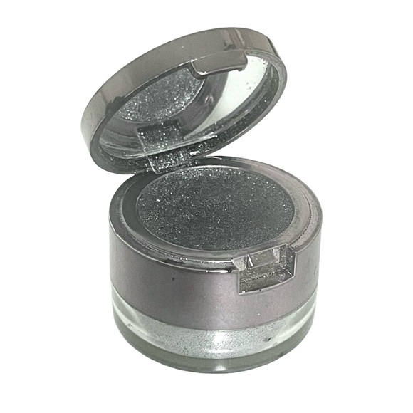 Lise Watier Duo Shadow & Glitter in Smokey Silver - Picture 4 of 4